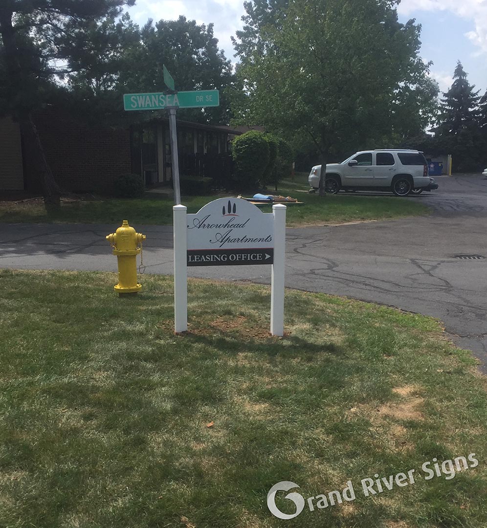 Apartment Office Directional Sign – Arrowhead Apartments – Grand Rapids MI