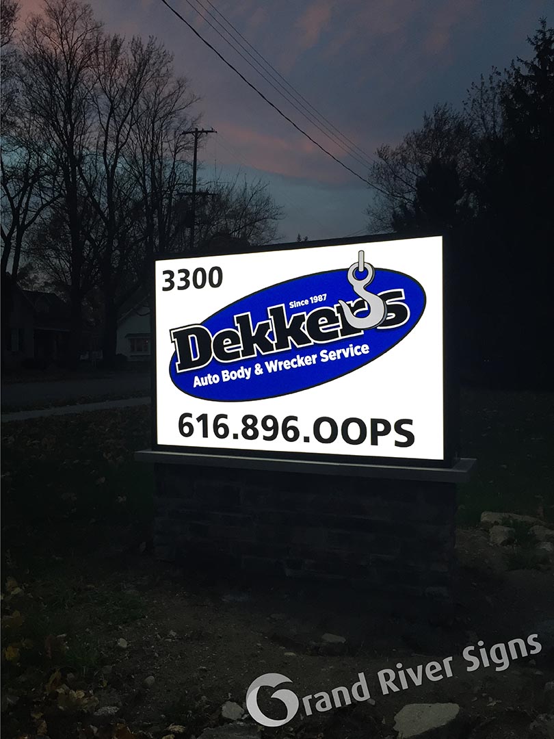 Dekkers Auto LED Monument Sign with Stone Base – Grand Rapids MI
