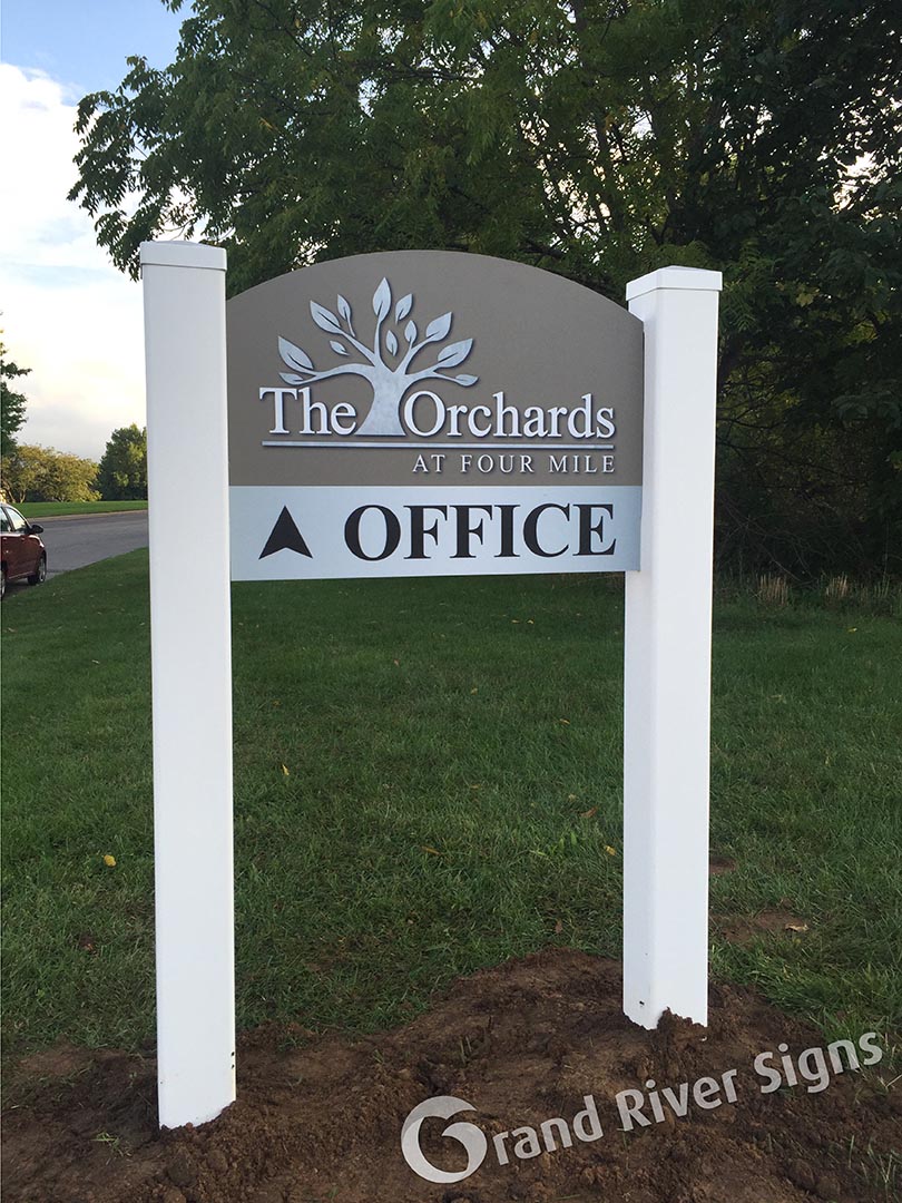 Main Office Directional Sign – The Orchards Apartments – Grand Rapids MI